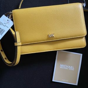Beautiful new yellow Michael Kors acrossbody bag.